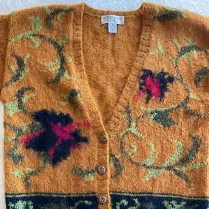 Vintage 1980th Mohair cardigan. Size large. Pre- owned in excellent condition.